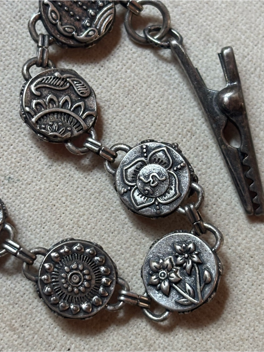 Luck Brand Clasp Round Silver Glass Mixed Media & Floral Links - Picture 10 of 13